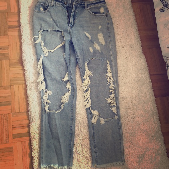 ✨Major Distressed Jeans✨ - Picture 2 of 5